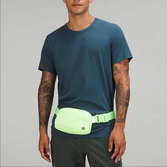 🍋Lululemon Everywhere Belt Bag Extended Strap in Faded Zap - Picture 6 of 9